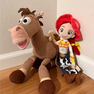 Disney Jessie & Bullseye Plush Set - Red, Brown, White, Yellow